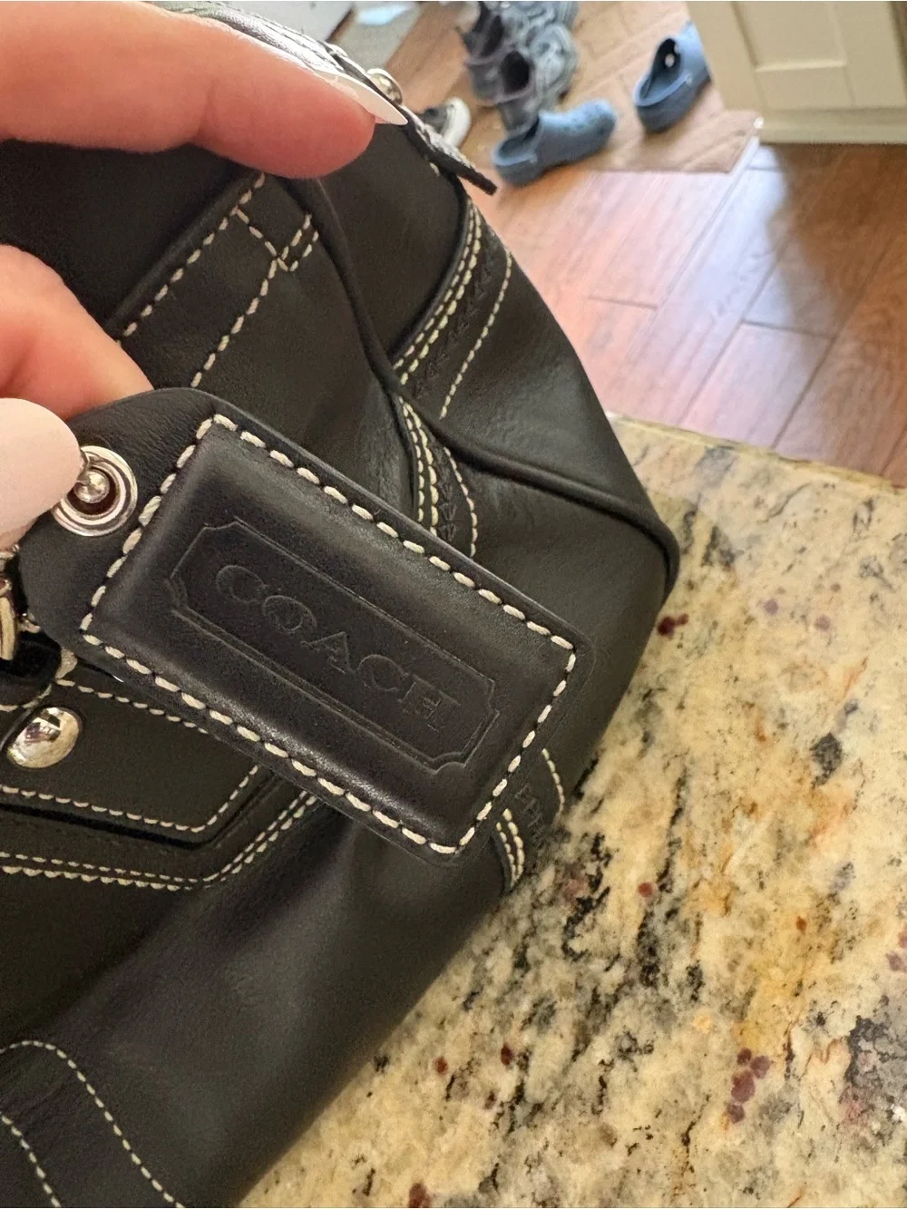 Coach SoHo shoulder bag … pristine!!! - Picture 3 of 12